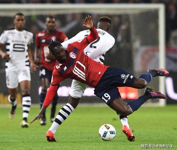 Al Taee đấu Với Al-nassr